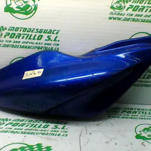 Foto de Carcasa bajo asiento Yamaha Aerox 50 2T referencia 326-20-30300 foto 6