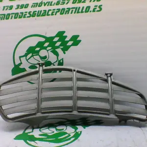 Foto de Entrada de aire lateral Izquierda Vespa GT 200 L referencia 138-22-34378 foto 3