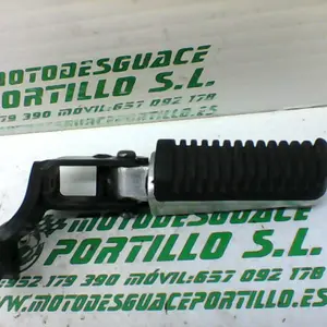 Foto de Reposapies trasero derecho Yamaha XMAX 250 referencia 431-21-32478 foto 7