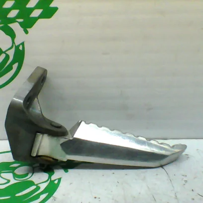 Foto de Estribera trasera izquierda con reposapies Yamaha N MAX 125 referencia 394-23-46391