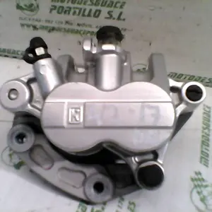 Foto de Pinza de freno delantera Yamaha Xcity 250 referencia 366-19-37319 foto 3