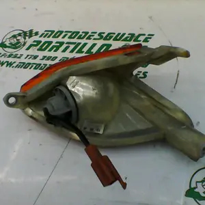 Foto de Intermitente delantero izquierdo Peugeot tweet 125 referencia 419-22-40510 foto 21