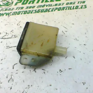Foto de Depósito del líquido de frenos Suzuki gsx600F referencia 156-16-23667 foto 2