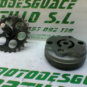 Foto de Bomba de aceite Kymco Bet&win 125 referencia 64-18-23779 foto 6