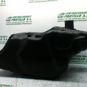 Foto de Deposito gasolina Yamaha XMAX 250 referencia 431-21-32520 foto 5