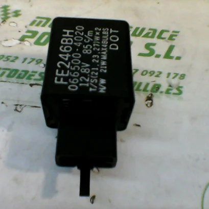 Foto de Rele de intermitencia Yamaha TMAX 530 12-15 referencia 218-18-15365
