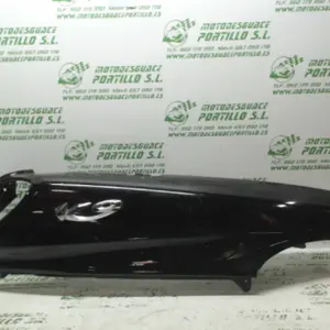 Foto de Carcasa lateral trasera derecha Piaggio X9 500 referencia 201-16-2596