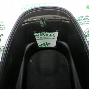 Foto de Porta-casco Sym JOYMAX 300I referencia 305-21-31837 foto 1