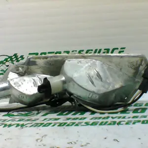 Foto de Intermitente trasero derecho Piaggio ZIP AIRE 2T 3 50 referencia 203-19-22868 foto 9