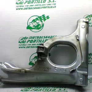Foto de Basculante BMW K1200R referencia 332-23-45455 foto 4