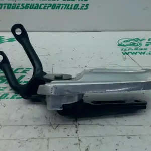 Foto de Estribera trasera izquierda con reposapies Honda Pcx 125 referencia 181-23-46242 foto 2