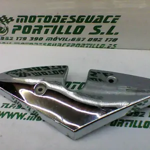 Foto de Embellecedor de reposapie derecho Hyosung Aquila 250 referencia 78-19-19230 foto 3