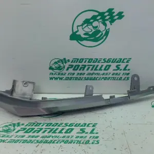 Foto de Carcasa lateral trasera izquierda Honda CB 500XA referencia 415-23-47837