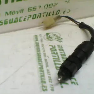 Foto de Sensor de freno trasero Kawasaki Gpz 400 referencia 4-16-11401