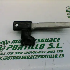Foto de Reposapies trasero derecho Peugeot tweet 125 referencia 67-19-17844 foto 2