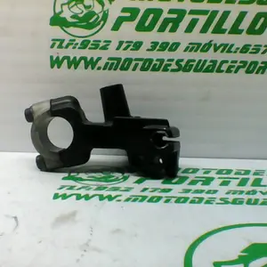 Foto de Soporte de maneta trasera Honda Pcx 125 referencia 181-23-46213 foto 11