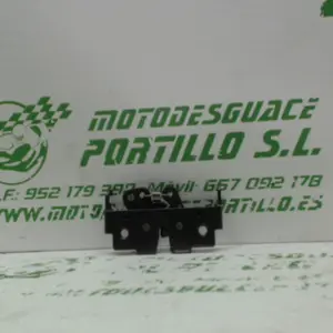 Foto de Cerradura del asiento Piaggio NRG Power 50 referencia 404-22-40440 foto 7