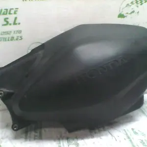 Foto de Embellecedor de tapa cárter Honda Forza 250 referencia 234-18-16083 foto 6