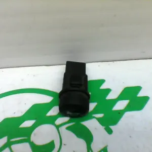 Foto de Interruptor de claxon Vespa GT 200 L referencia 138-22-34361 foto 2