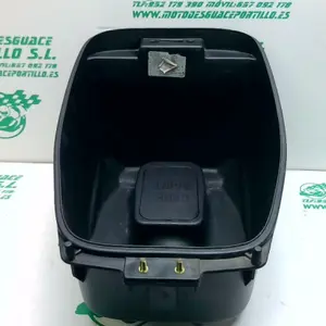 Foto de Porta-casco Kymco Agility 50 referencia 107-21-35128 foto 3