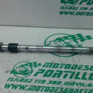 Foto de Eje de rueda delantera Keeway SUPERLIGHT referencia 105-24-48343