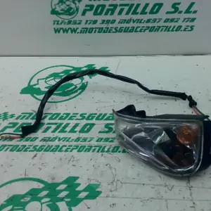 Foto de Intermitente trasero izquierdo Honda Pcx 125 referencia 181-23-46256 foto 7