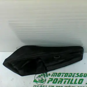 Foto de Reposapies trasero derecho Honda LEAD 100 referencia 26-19-23217 foto 5