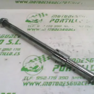 Foto de Eje de rueda delantera Keeway Superlight 125 referencia 7-17-13680