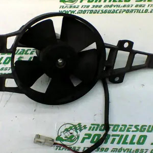 Foto de Ventilador del radiador Piaggio X8 200 referencia 264-18-18444