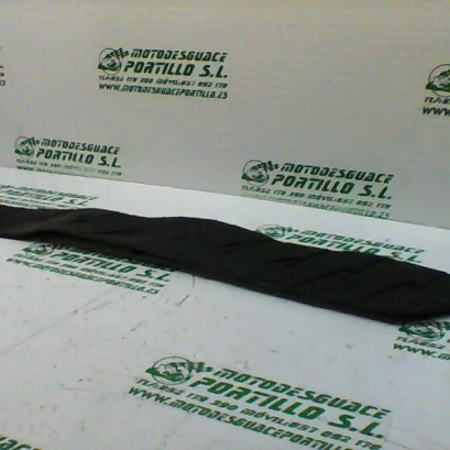 Foto de Alfombrilla izquierda Honda Silver wing 600 referencia 122-19-20235