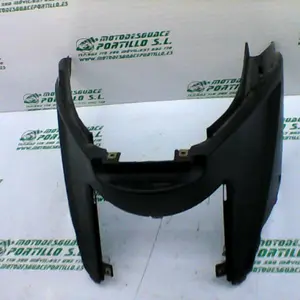 Foto de Carcasa bajo asiento Kymco Agility city 125 referencia 17-19-39612 foto 18