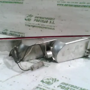 Foto de Intermitente trasero derecho Piaggio X8 125 referencia 350-19-25875 foto 8