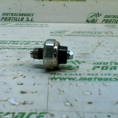 Foto de Sensor de presión del aceite Suzuki GLADIUS SFV 650 I referencia 202-18-16234