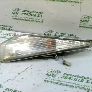 Foto de Intermitente delantero derecho Honda Dylan 125 referencia 352-22-38691 foto 2