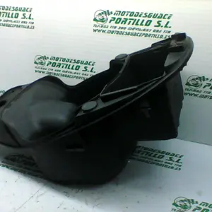 Foto de Porta-casco Piaggio Liberty 125 referencia 156-19-20647 foto 3