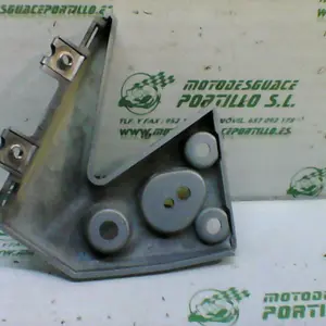 Foto de Embellecedor del faro Hyosung GT 250 I COMET referencia 197-18-16271