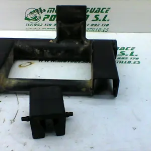 Foto de Soporte de motor Suzuki SIXTEEN 125 referencia 281-18-19660 foto 6