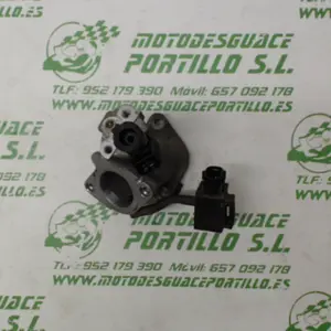 Foto de Tubo de admisión con inyector Suzuki Burgman 250 i referencia 178-16-1995