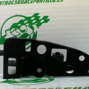 Foto de Soporte de suelo Kymco Super Dink 125 referencia 100-22-36614 foto 4
