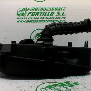 Foto de Caja de filtro Piaggio Liberty 50 4T referencia 40-23-42524 foto 6