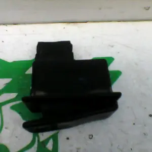 Foto de Interruptor de claxon Peugeot TWEET 125 15-18 referencia 162-23-48546