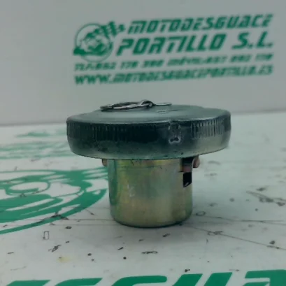Foto de Tapón de gasolina Sym JET 14 50 ES referencia 239-23-45322