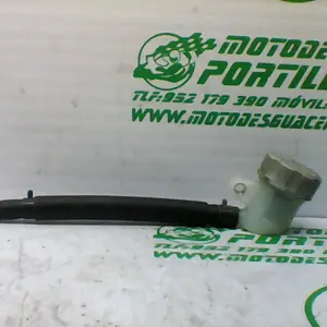 Foto de Depósito del líquido de frenos Honda SH MODE referencia 413-21-32564 foto 3