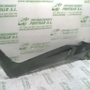 Foto de Carcasa lateral derecha Yamaha X MAX 125 referencia 101-16-15802 foto 5