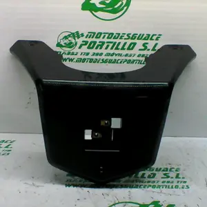 Foto de Embellecedor de contraescudo Kymco Super Dink 125 referencia 15-23-41664 foto 11