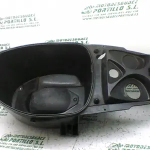 Foto de Porta-casco Derbi Atlantis 50 2t 05-07 referencia 186-19-23902 foto 5