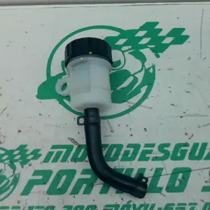 Foto de Depósito del líquido de frenos Kawasaki Z 900 referencia 6-24-47557 foto 2