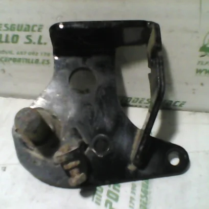 Foto de Estribera delantera derecha Suzuki Marauder 250 referencia 193-21-33299