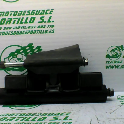 Foto de Soporte de motor Suzuki BURGMAN 125 - 15 referencia 179-20-35788