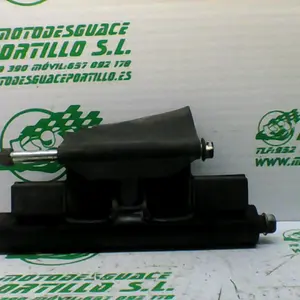 Foto de Soporte de motor Suzuki BURGMAN 125 - 15 referencia 179-20-35788